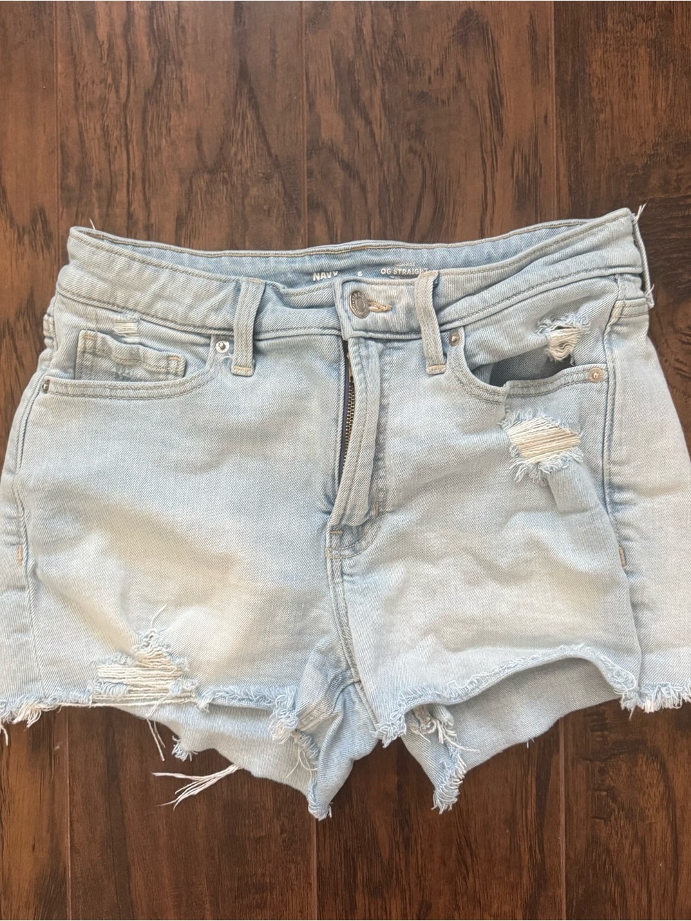 Old Navy Size 6 OG High Rise Lightwash Cut off Denim Shorts
